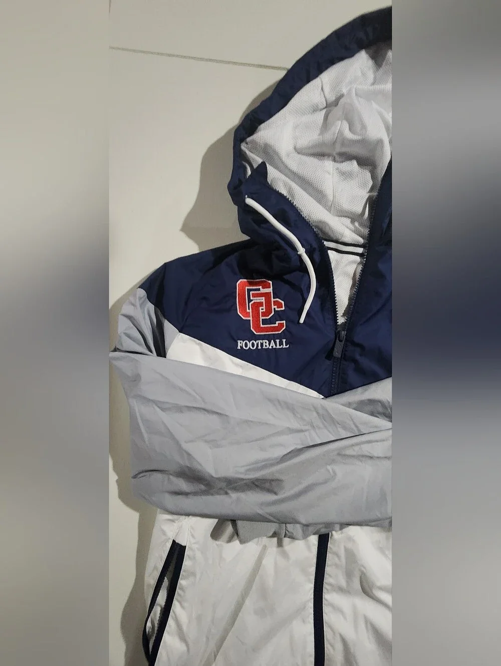 Nike Navy, Gray & White Hooded Collegiate Football Windbreaker Size Medium